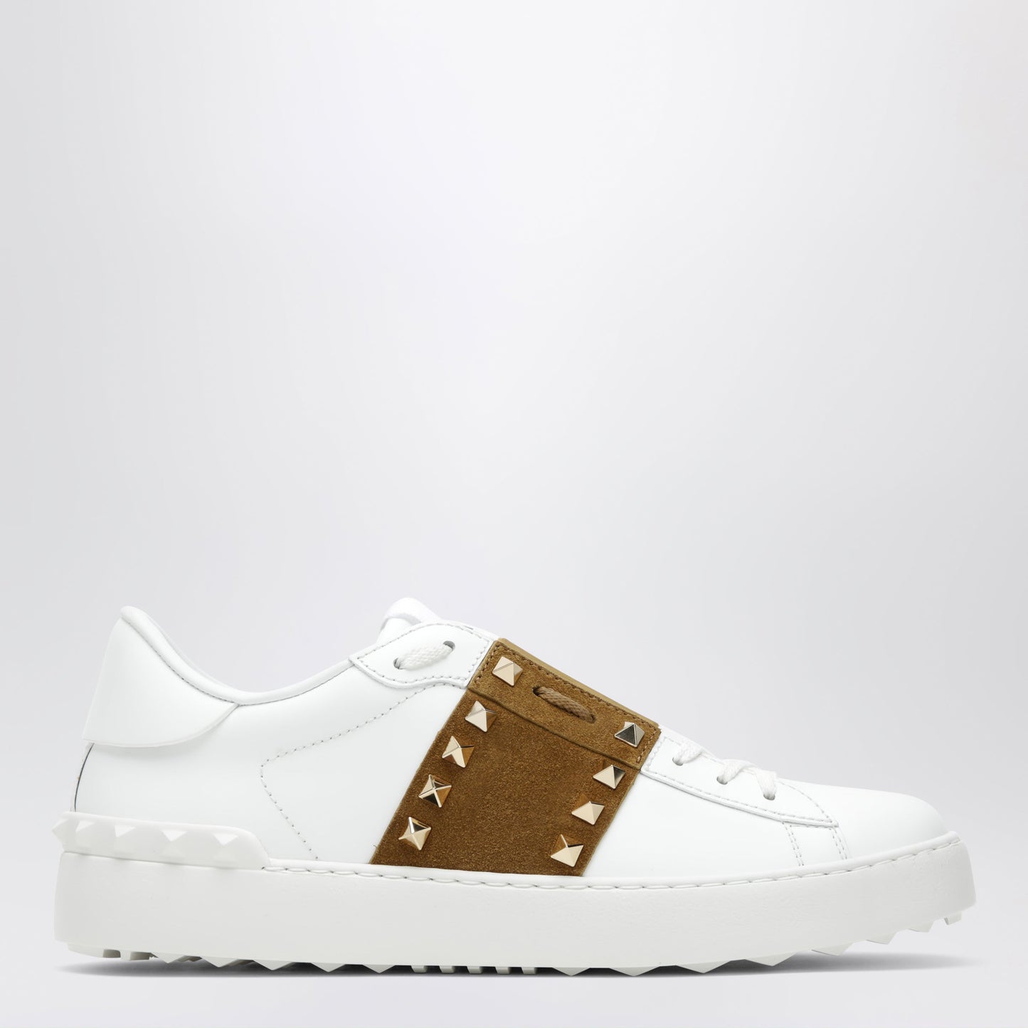 Rockstud Untitled Trainers In White Leather/Beige Havana